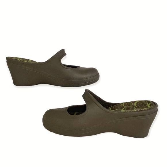 Crocs Wedge Slip ons - Picture 4 of 8